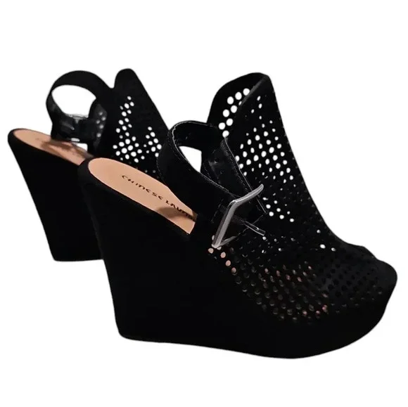 Chinese Laundry Black Peep Toe Wedge Sandals Perforated Slingback Size 8 Y2K 90s - Picture 4 of 7